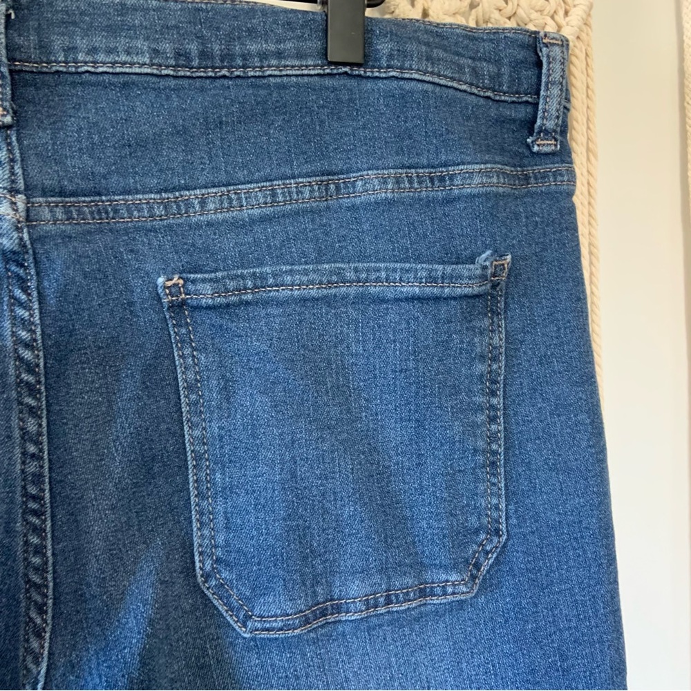 TIME AND TRU Women’s High Rise Wide Leg Crop Utility Jeans Dark Wash Size 18 - Picture 8 of 12